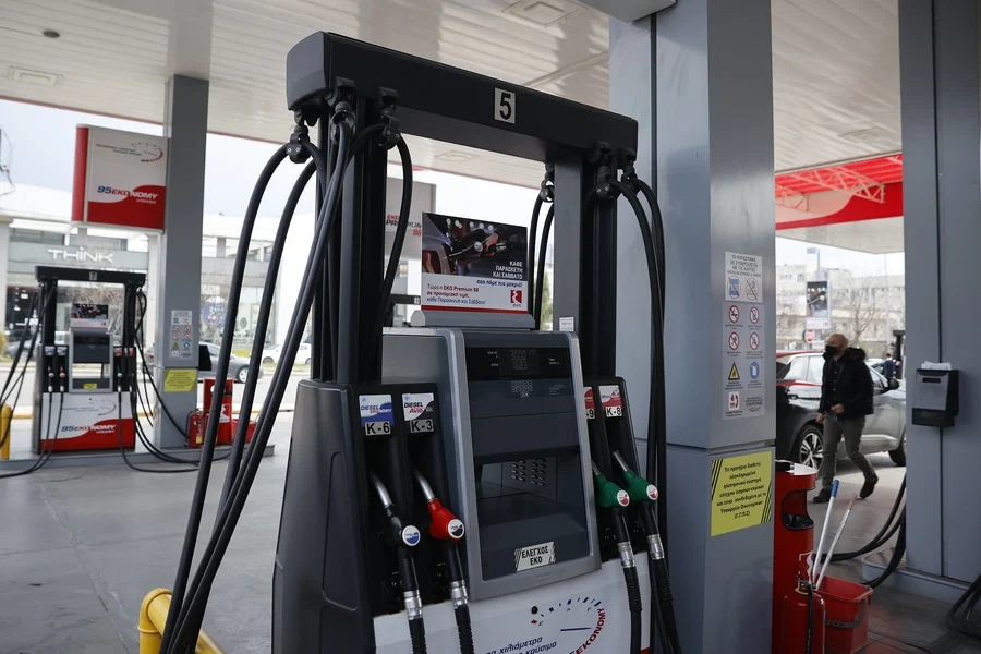 gas-station-pump-credit-dimitris-tosidis-amna.webp